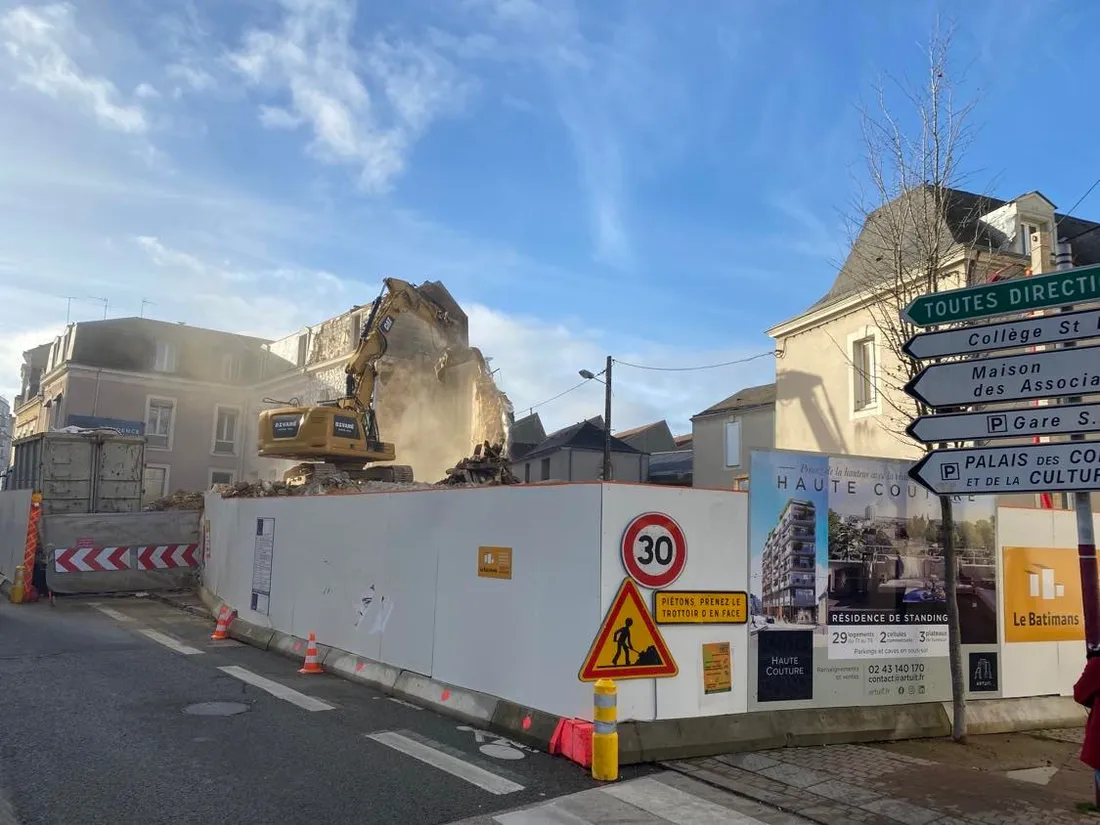 Démolition en cours